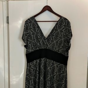 Black and white 2x plus size